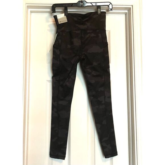 IDEOLOGY - L Sz XS Compression Active 7/8 Ankle Leggings in Camo Black. NWT! - Picture 8 of 14